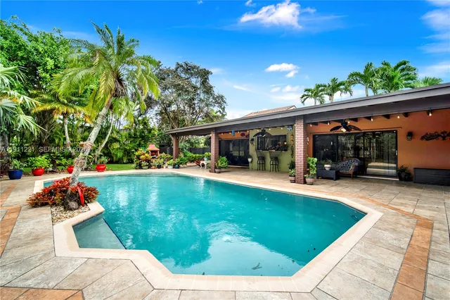 $1,295,000 | 13620 Southwest 104th Avenue, Miami, FL 33176