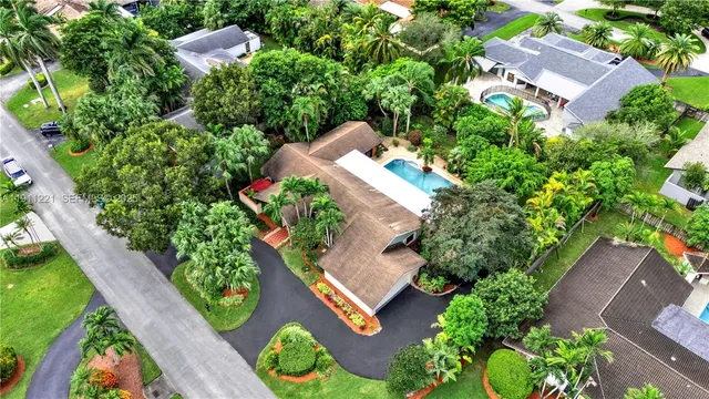 $1,295,000 | 13620 Southwest 104th Avenue, Miami, FL 33176