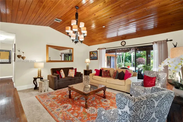 $1,295,000 | 13620 Southwest 104th Avenue, Miami, FL 33176