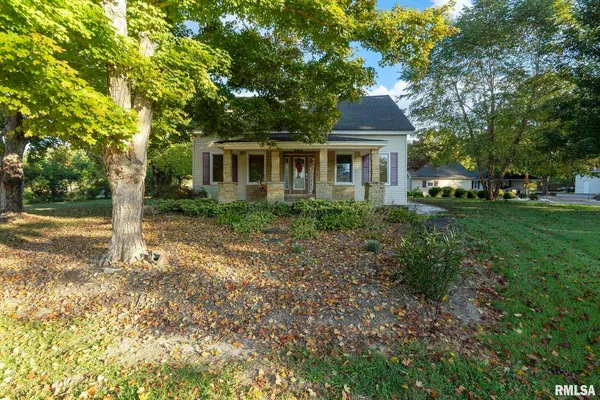 a view of a house with a outdoor space