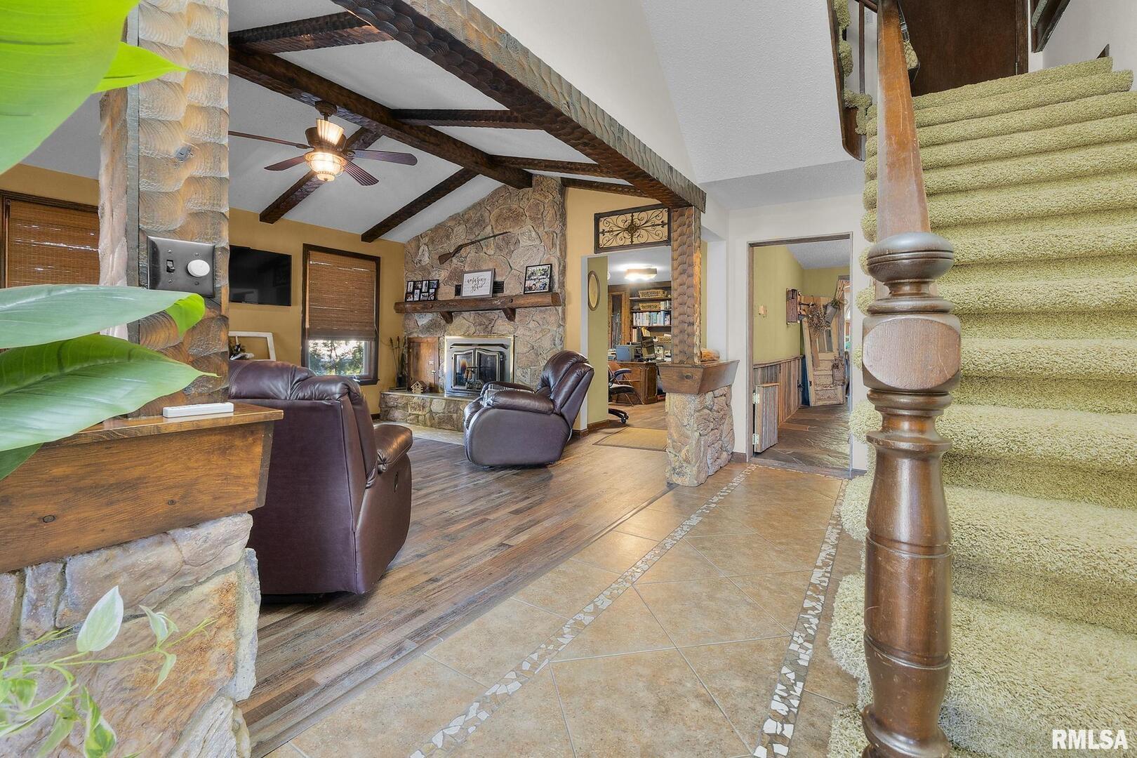 1810 Berryville Road Jonesboro, IL 62952 - Photo 36 of 60 a outdoor space view with a sitting space