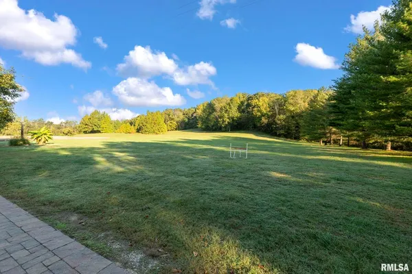 $475,000 | 1810 Berryville Road, Jonesboro, IL 62952