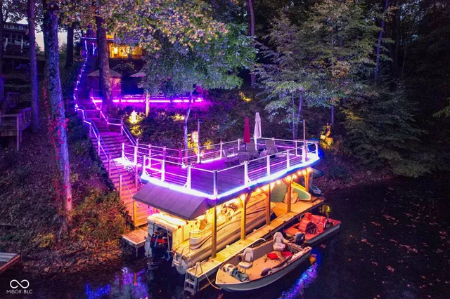 $849,600 | 7437 Center Lake Road, Nineveh, IN 46164