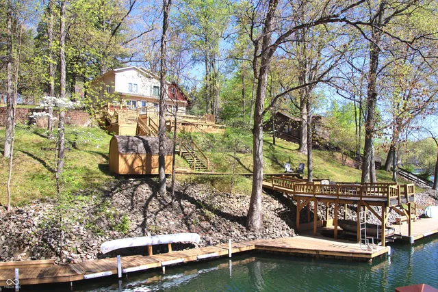 $849,600 | 7437 Center Lake Road, Nineveh, IN 46164