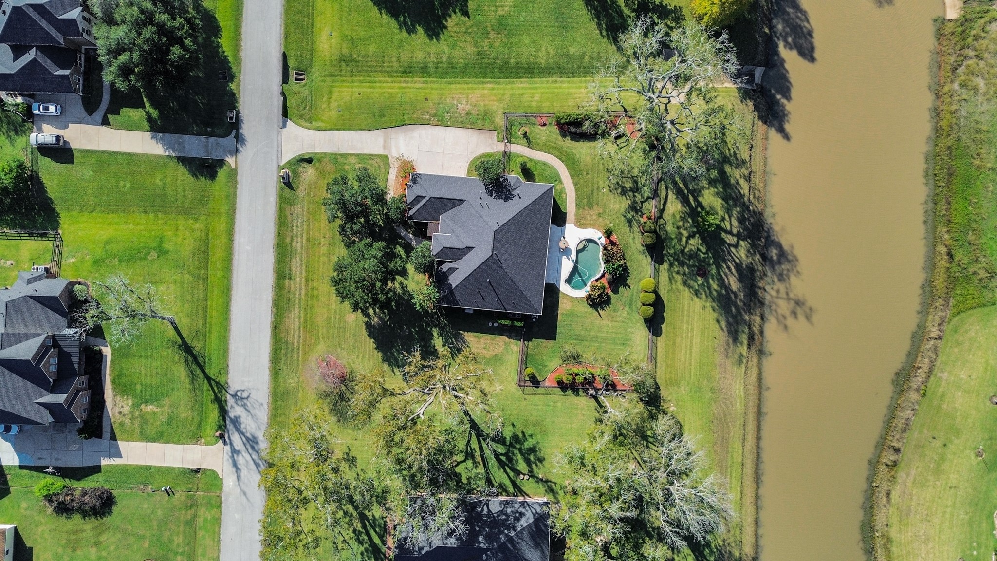 3511 River Bend Drive Rosenberg, TX 77471 - Photo 4 of 50 an aerial view of a house with a garden