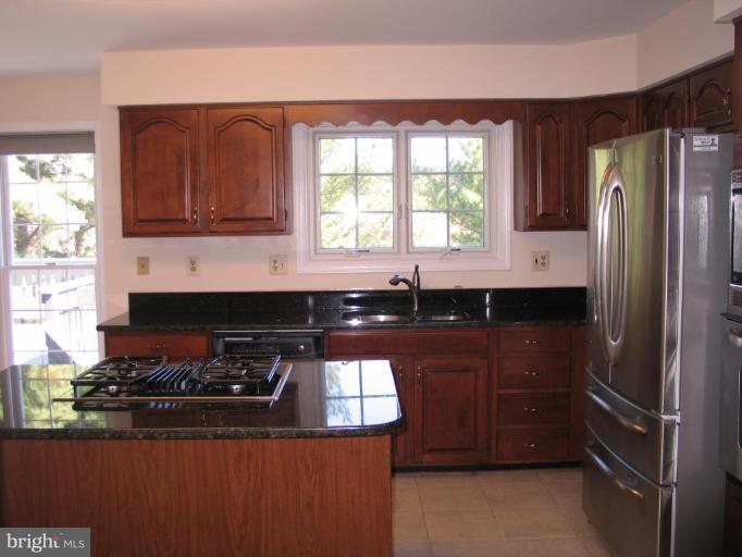 8016 Craddock Road Greenbelt, MD 20770 - Photo 10 of 30 Kitchen #3