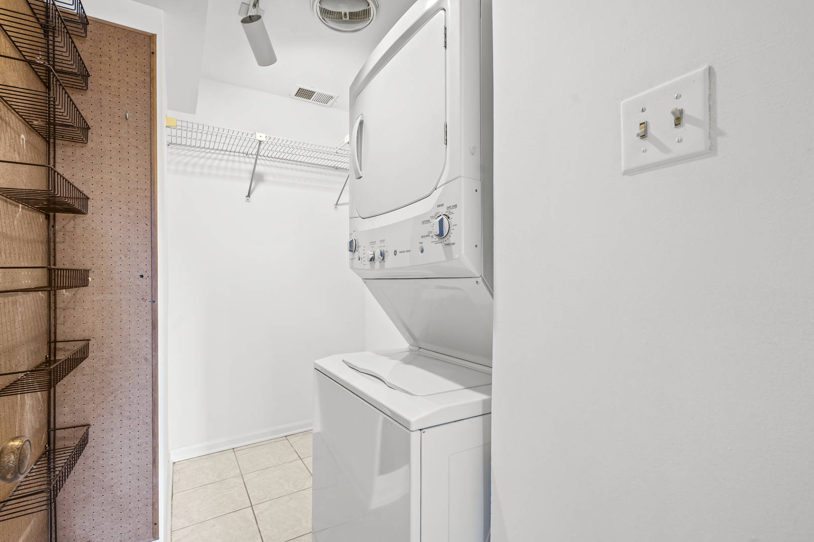 1125 Lake Cook Road, Unit 405 Northbrook, IL 60062 - Photo 16 of 18 a utility room with dryer and washer