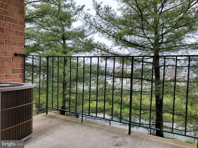 $1,750 | 1002 Spring Gate Road, Unit 2C, Baltimore, MD 21228