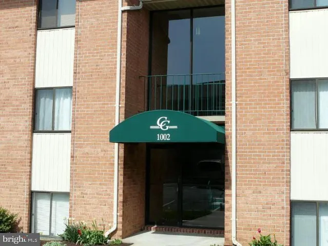 $1,750 | 1002 Spring Gate Road, Unit 2C, Baltimore, MD 21228