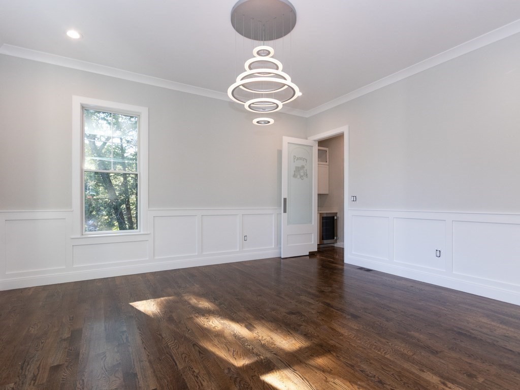 21 Sturbridge Road Wellesley, MA 02481 - Photo 11 of 40
