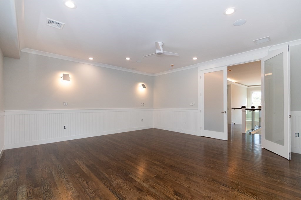 21 Sturbridge Road Wellesley, MA 02481 - Photo 17 of 40