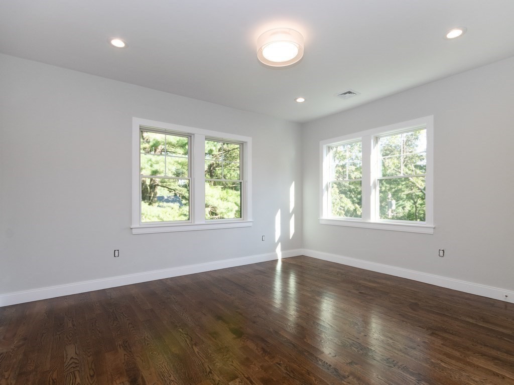 21 Sturbridge Road Wellesley, MA 02481 - Photo 22 of 40