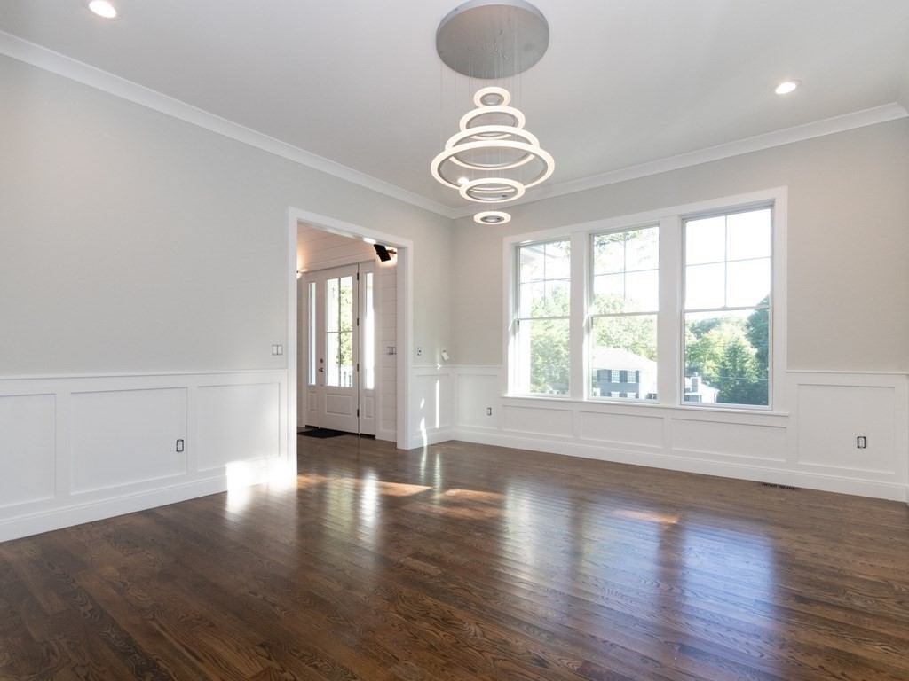 21 Sturbridge Road Wellesley, MA 02481 - Photo 10 of 40