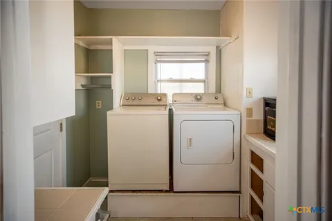 $325,000 | 19 Dewberry Lane, Seadrift, TX 77983