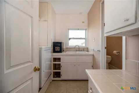 $325,000 | 19 Dewberry Lane, Seadrift, TX 77983