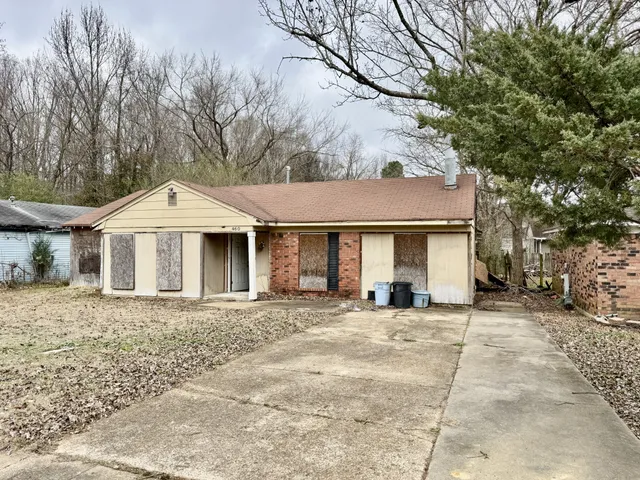 $67,000 | 460 Fox Valley Drive, Memphis, TN 38127