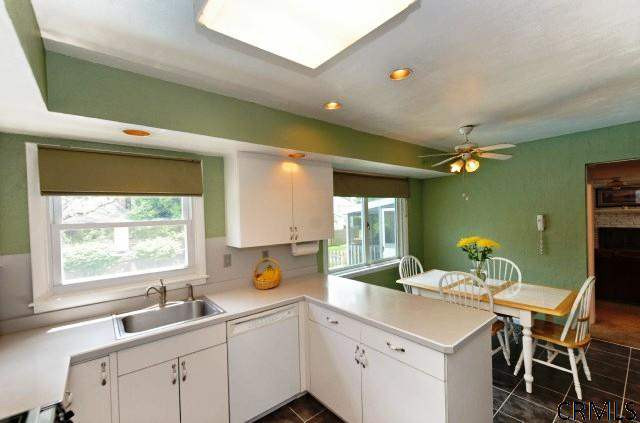 2 A Dyke Road Colonie, NY 12110 - Photo 5 of 23 Photo 5