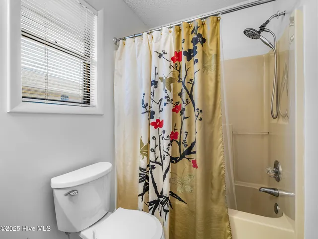 $269,500 | 2002 Colony Plaza, Jacksonville, NC 28546