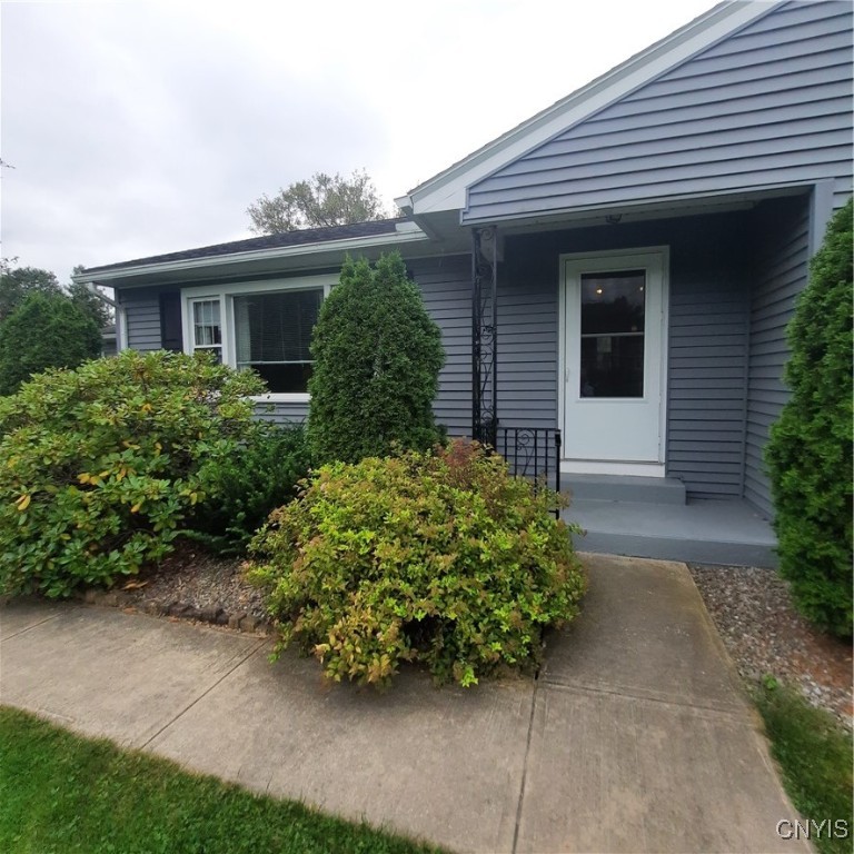 63 6th Street West Oneida, NY 13421 - Photo 4 of 36