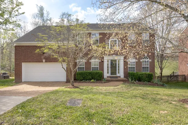 $3,300 | 808 Glenavon Court, Nashville, TN 37220
