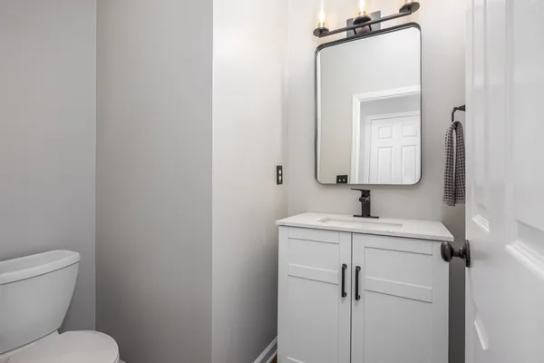 $3,300 | 808 Glenavon Court, Nashville, TN 37220