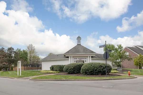 $3,300 | 808 Glenavon Court, Nashville, TN 37220