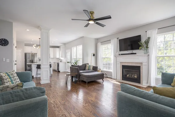 $3,300 | 808 Glenavon Court, Nashville, TN 37220