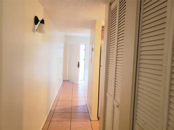 $1,099 | 7100 Waterside Drive, Tampa, FL 33617