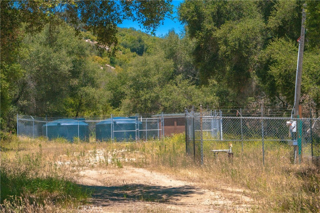 3738 Camaron Road Temecula, CA 92590 - Photo 25 of 40 Storage Tanks