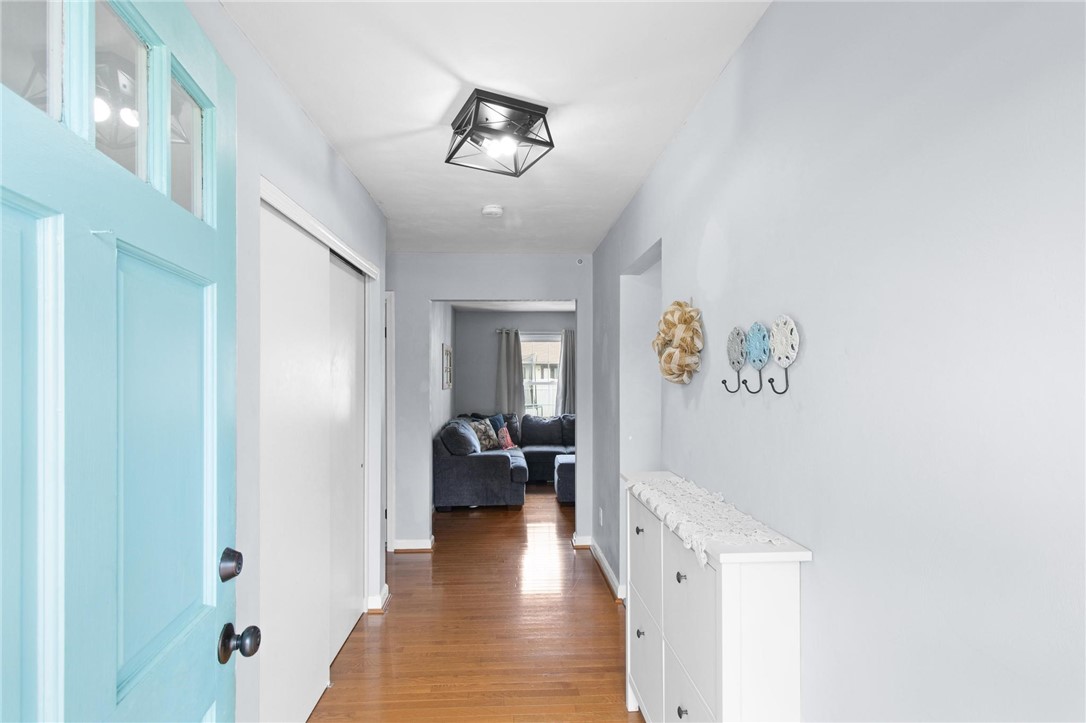 4516 Hatton Point Road Portsmouth, VA 23703 - Photo 4 of 39 Gallery Image 4