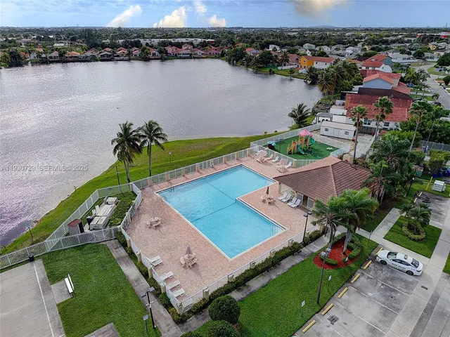 $480,000 | 5297 Northwest 190th Lane, Miami Gardens, FL 33055