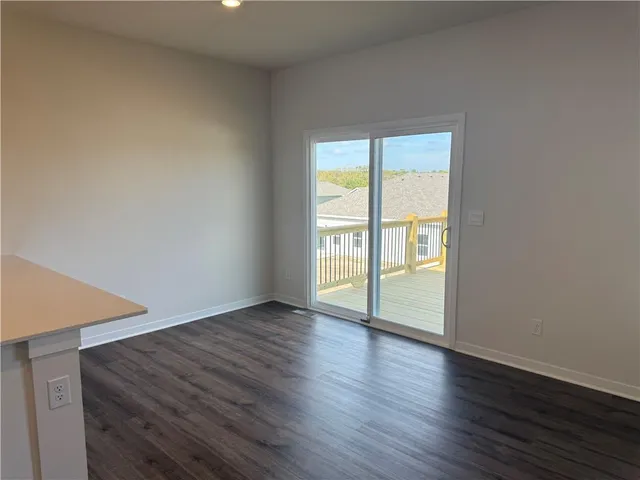 $329,990 | 2210 Crestview Court, Raymore, MO 64083