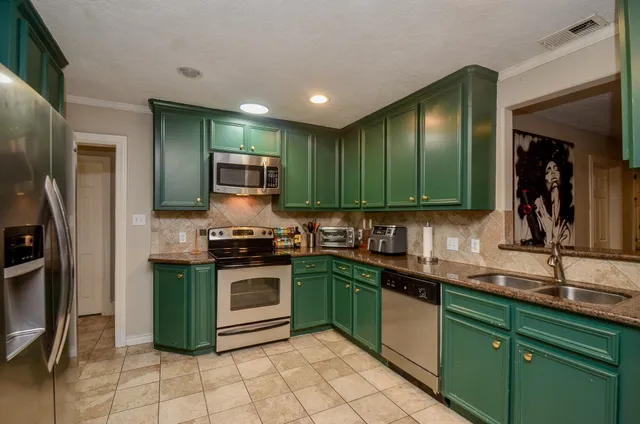 $3,875 | 4315 Fernwood Drive, Houston, TX 77021