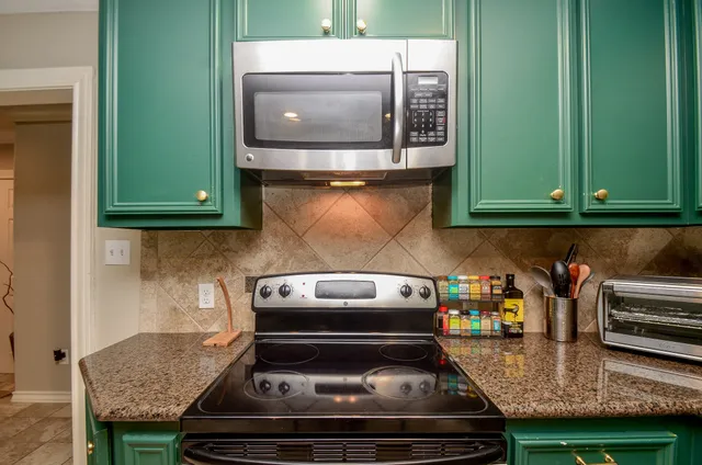 $3,875 | 4315 Fernwood Drive, Houston, TX 77021