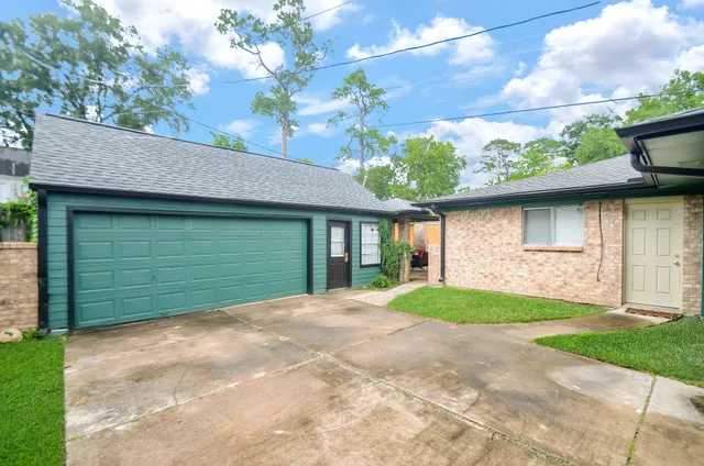 $3,875 | 4315 Fernwood Drive, Houston, TX 77021