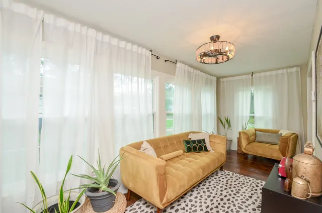 $3,875 | 4315 Fernwood Drive, Houston, TX 77021