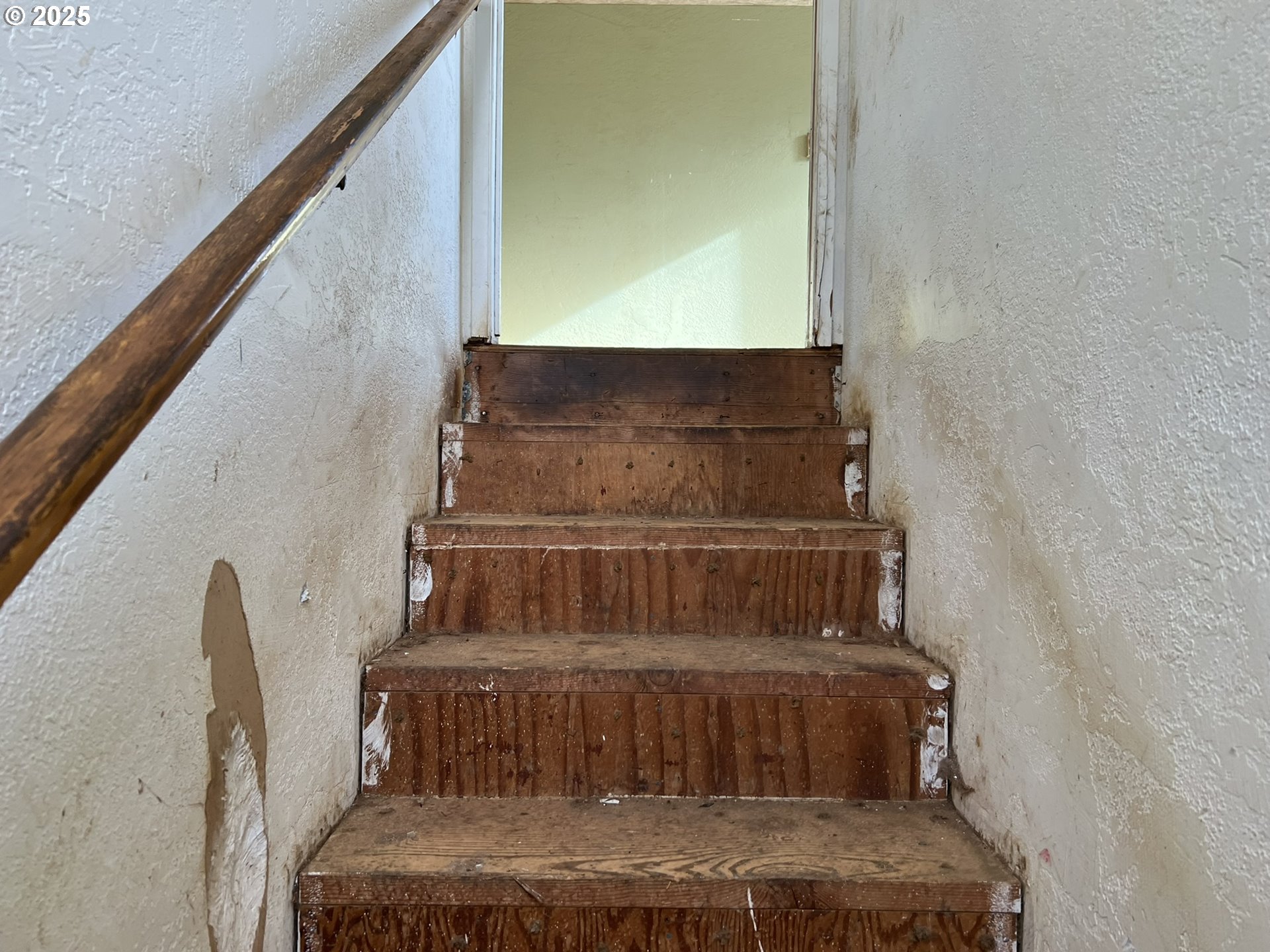 1032 Marina Heights Road Brookings, OR 97415 - Photo 14 of 43 a bedroom with furniture and a window