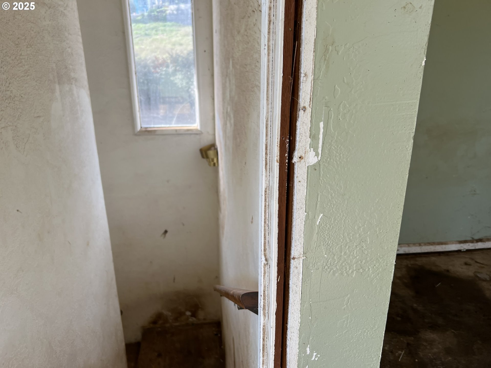 1032 Marina Heights Road Brookings, OR 97415 - Photo 24 of 43 a bathroom with a sink