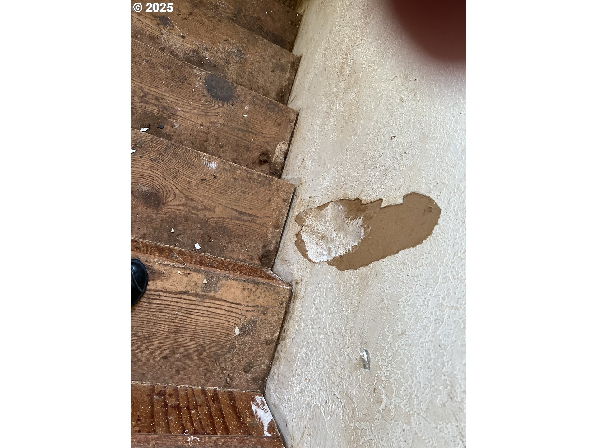 1032 Marina Heights Road Brookings, OR 97415 - Photo 25 of 43 a bathroom with a sink