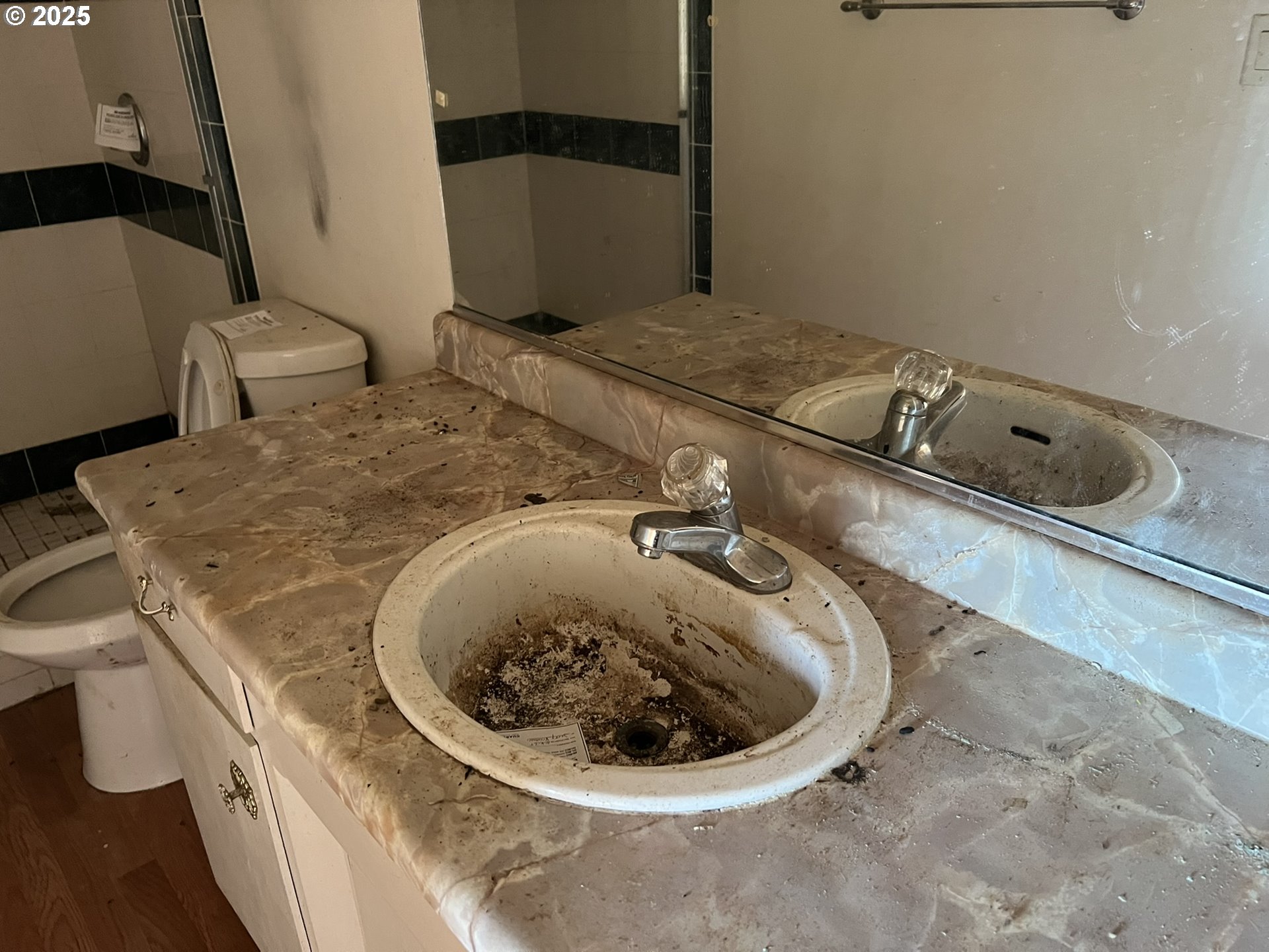 1032 Marina Heights Road Brookings, OR 97415 - Photo 30 of 43 a utility room with a sink
