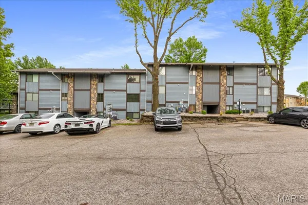 $114,900 | 1722 Gascony Parc Drive, Unit 1722, Lake St. Louis, MO 63367