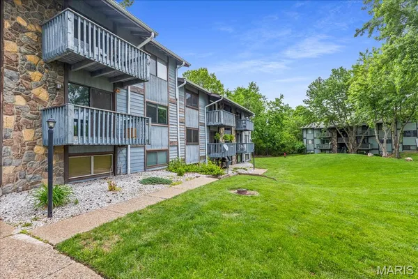 $114,900 | 1722 Gascony Parc Drive, Unit 1722, Lake St. Louis, MO 63367