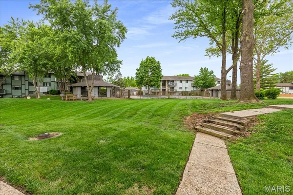 $114,900 | 1722 Gascony Parc Drive, Unit 1722, Lake St. Louis, MO 63367
