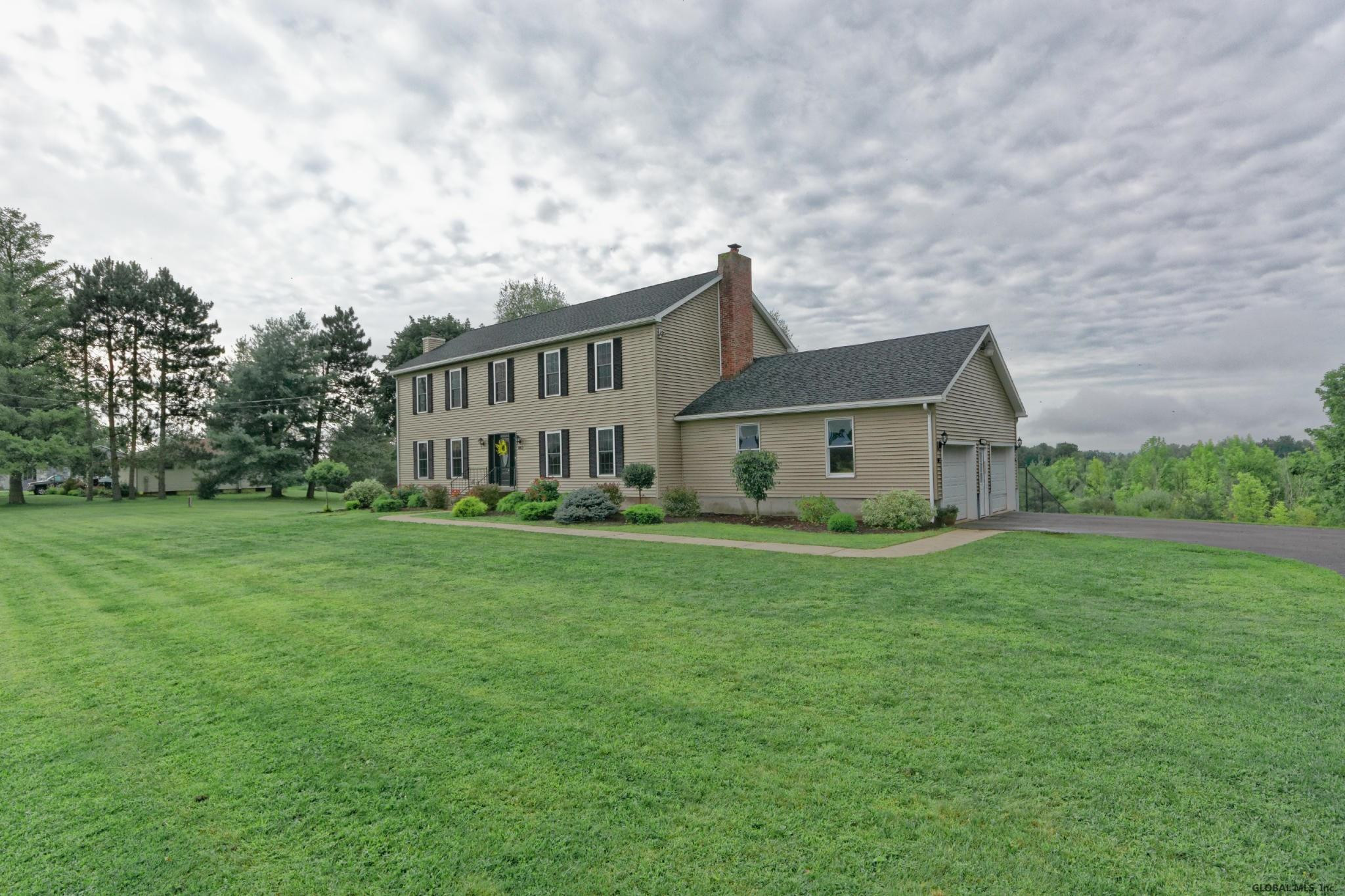 443 Log City Road Amsterdam, NY 12010 - Photo 4 of 39 Photo 4