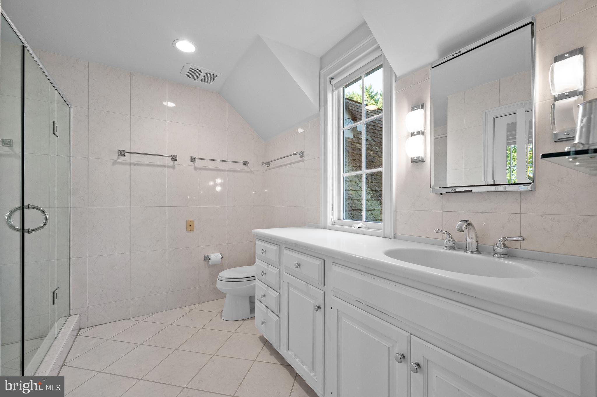 113 Knightsbridge Road Wynnewood, PA 19096 - Photo 29 of 36 Bathroom