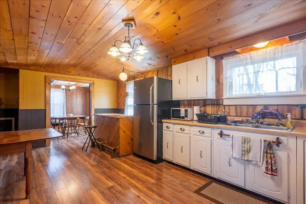 $285,000 | 40 Admontem Avenue, Rockland, ME 04841