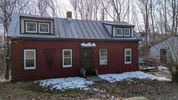 $285,000 | 40 Admontem Avenue, Rockland, ME 04841