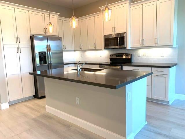 14161 Rock Salt Road Delray Beach, FL 33446 - Photo 8 of 33 Rock Salt Kitchen