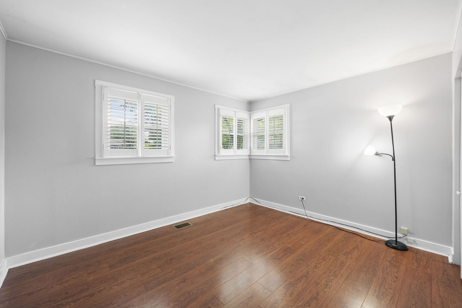 2607 School Drive Rolling Meadows, IL 60008 - Photo 14 of 23