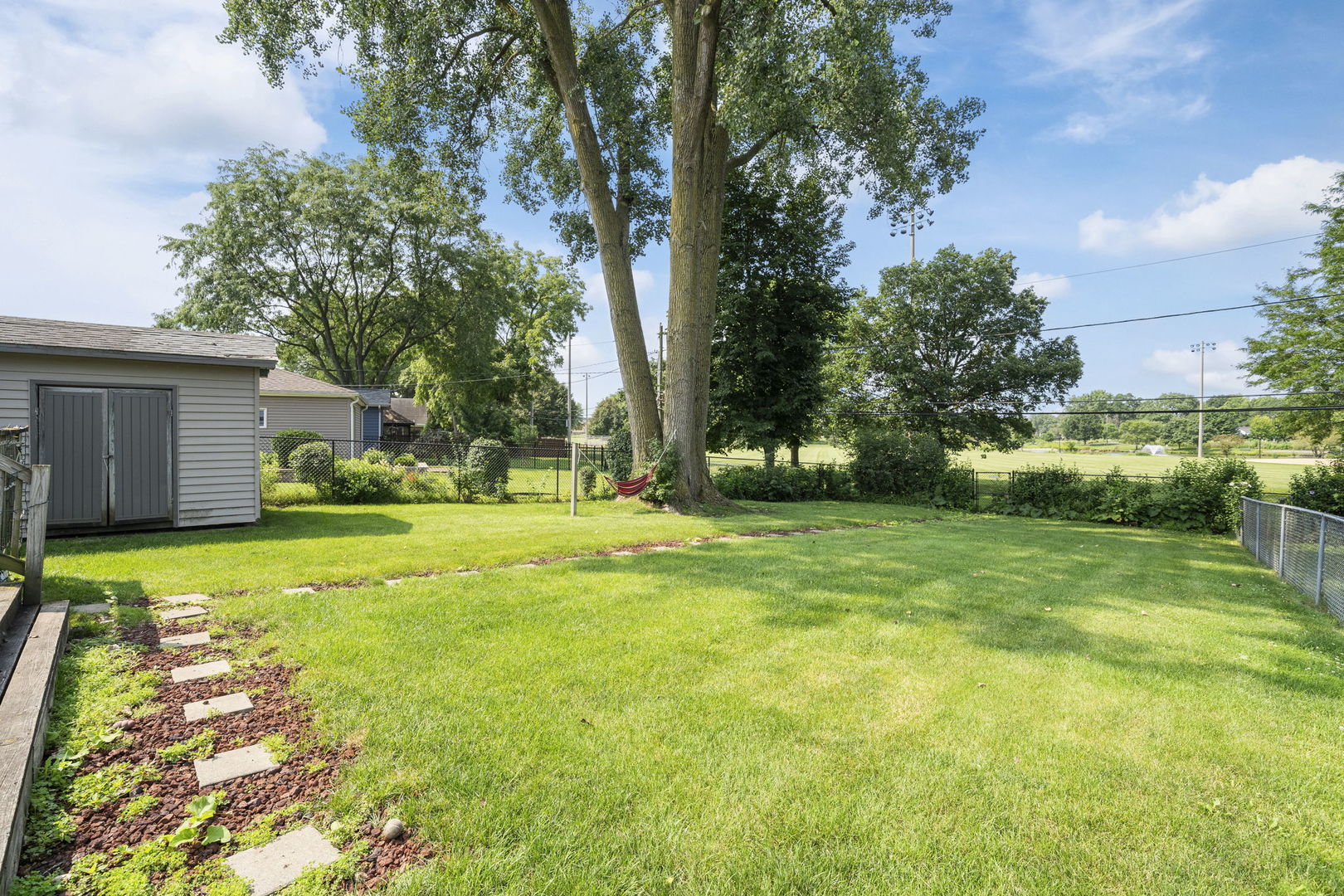 2607 School Drive Rolling Meadows, IL 60008 - Photo 17 of 23